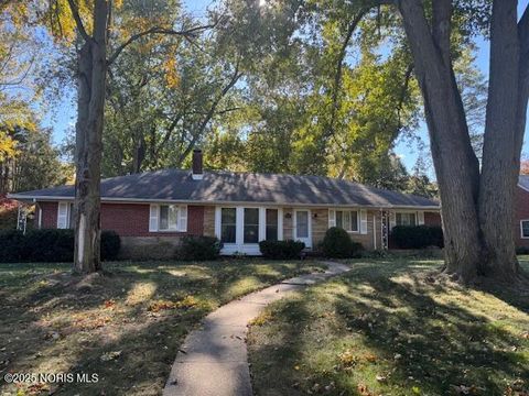 Photo of 3459 Hughes Boulevard, Toledo, OH 43606 (MLS # 10000819) Photo of 3459 Hughes Boulevard, Toledo, OH 43606 (MLS # 10000819)