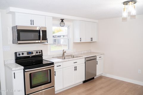 Tiny photo for 418 E Baldwin Street, Paulding, OH 45879 (MLS # 10000289)