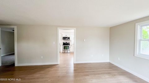 Tiny photo for 418 E Baldwin Street, Paulding, OH 45879 (MLS # 10000289)