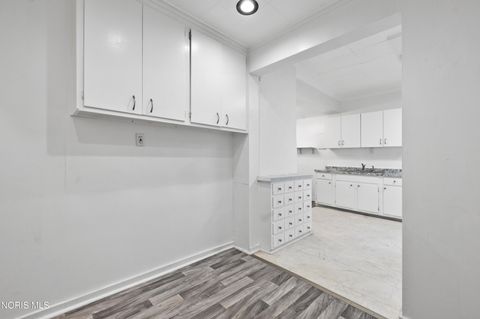 Tiny photo for 245 E Delaware Avenue, Toledo, OH 43608 (MLS # 10008526)