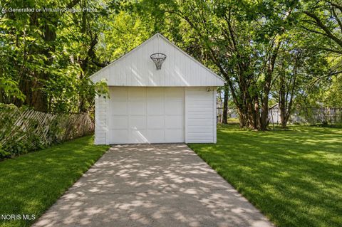 Tiny photo for 245 E Delaware Avenue, Toledo, OH 43608 (MLS # 10008526)