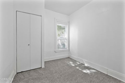 Tiny photo for 245 E Delaware Avenue, Toledo, OH 43608 (MLS # 10008526)