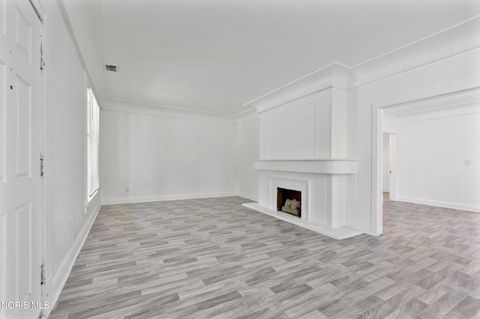 Tiny photo for 245 E Delaware Avenue, Toledo, OH 43608 (MLS # 10008526)