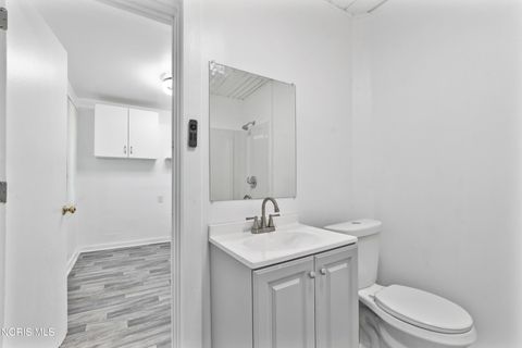Tiny photo for 245 E Delaware Avenue, Toledo, OH 43608 (MLS # 10008526)