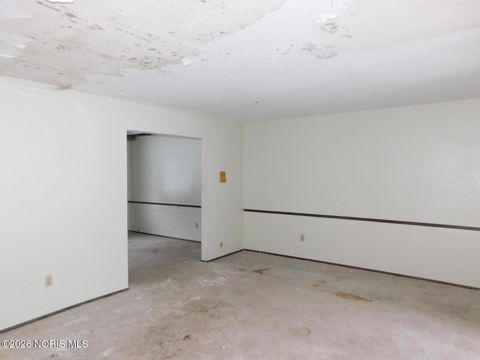 Tiny photo for 5637 Swan Creek Drive, Toledo, OH 43614 (MLS # 10003612)