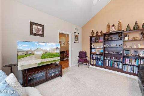 Tiny photo for 5066 Lake Breeze Lane, Maumee, OH 43537 (MLS # 10005983)