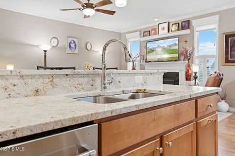 Tiny photo for 5066 Lake Breeze Lane, Maumee, OH 43537 (MLS # 10005983)