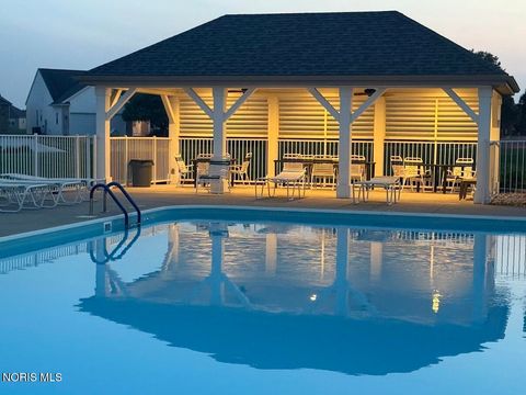 Tiny photo for 5066 Lake Breeze Lane, Maumee, OH 43537 (MLS # 10005983)