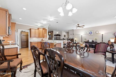 Tiny photo for 5066 Lake Breeze Lane, Maumee, OH 43537 (MLS # 10005983)