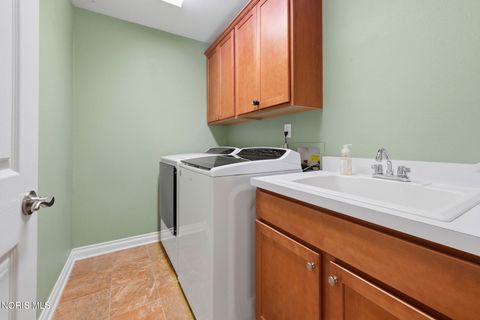 Tiny photo for 5066 Lake Breeze Lane, Maumee, OH 43537 (MLS # 10005983)