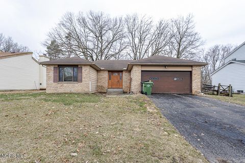 Photo of 1269 Westfield Drive, Maumee, OH 43537 (MLS # 10004685)