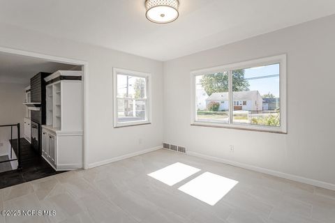 Tiny photo for 5338 Amsden Avenue, Toledo, OH 43613 (MLS # 10005334)