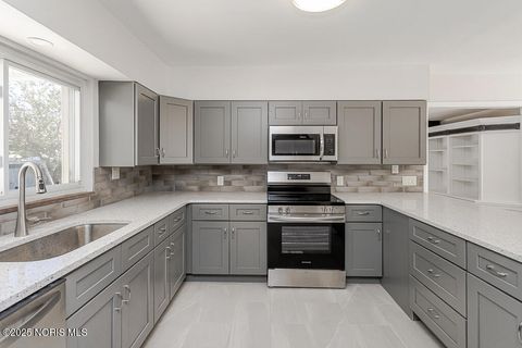 Tiny photo for 5338 Amsden Avenue, Toledo, OH 43613 (MLS # 10005334)