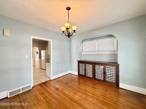 Tiny photo for 4227 Caroline Avenue, Toledo, OH 43612 (MLS # 10002030)