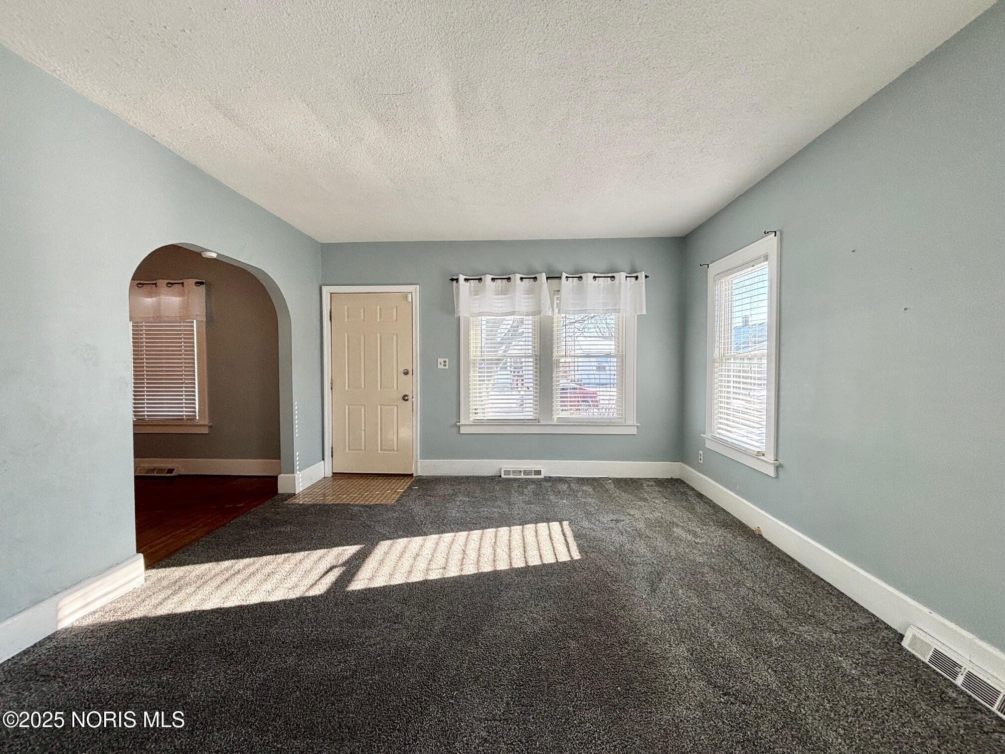 4227 Caroline Avenue