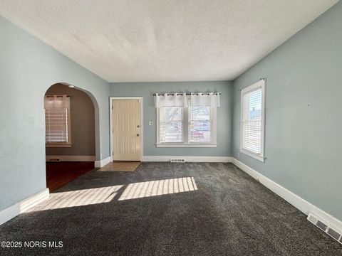 Tiny photo for 4227 Caroline Avenue, Toledo, OH 43612 (MLS # 10002030)