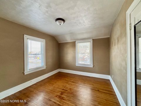 Tiny photo for 4227 Caroline Avenue, Toledo, OH 43612 (MLS # 10002030)