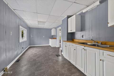 Tiny photo for 130 Apple Street, Tiffin, OH 44883 (MLS # 10011182)