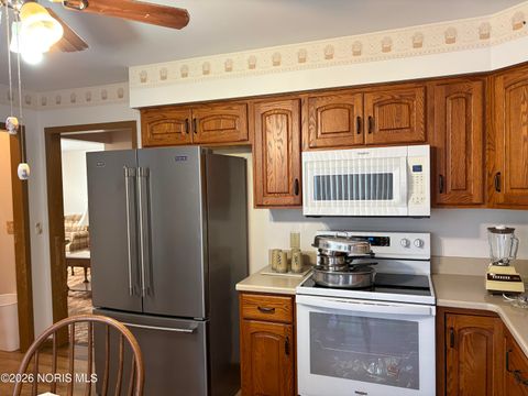 Tiny photo for 700 Charles Avenue, Findlay, OH 45840 (MLS # 10003483)