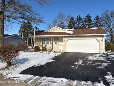 Photo of 700 Charles Avenue, Findlay, OH 45840 (MLS # 10003483)