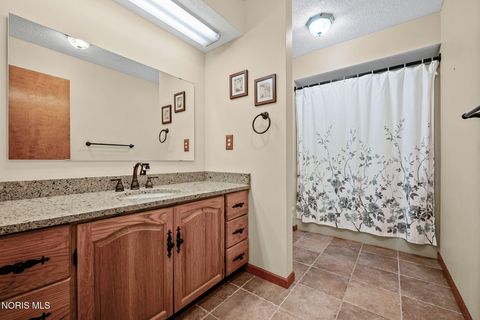 Tiny photo for 332 Hillshafer Drive, Findlay, OH 45840 (MLS # 10008776)