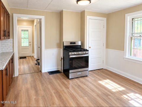 Tiny photo for 975 Woodland Avenue, Toledo, OH 43607 (MLS # 10013224)