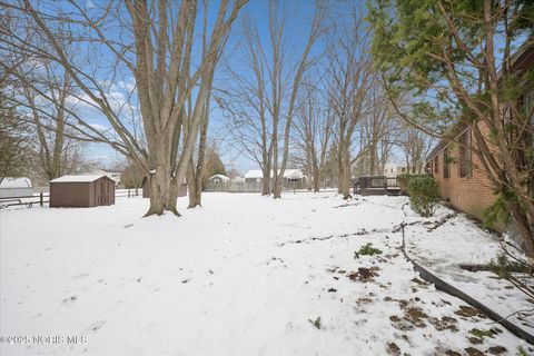 Tiny photo for 405 Normandie Boulevard, Bowling Green, OH 43402 (MLS # 10004970)