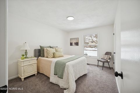 Tiny photo for 405 Normandie Boulevard, Bowling Green, OH 43402 (MLS # 10004970)