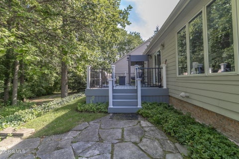 Tiny photo for 3249 Stone Wall Road, Maumee, OH 43537 (MLS # 10012191)