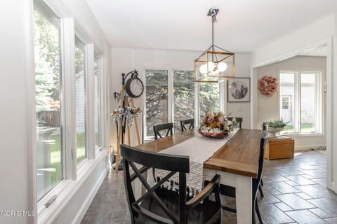 Tiny photo for 3249 Stone Wall Road, Maumee, OH 43537 (MLS # 10012191)