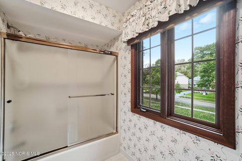 Tiny photo for 5523 Ginger Tree Lane, Toledo, OH 43623 (MLS # 10000355)