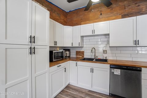 Tiny photo for 1809 Birdie Drive, Toledo, OH 43615 (MLS # 10003685)