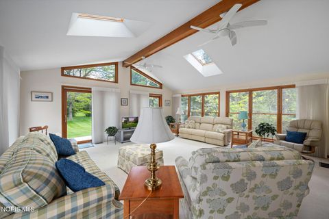 Tiny photo for 4255 Albon Road, Monclova, OH 43542 (MLS # 10008020)