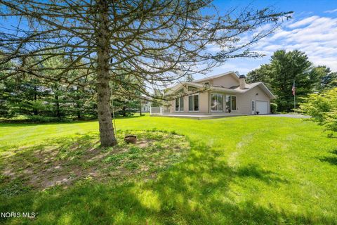 Tiny photo for 4255 Albon Road, Monclova, OH 43542 (MLS # 10008020)