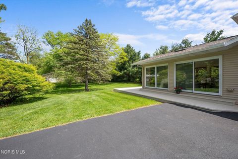 Tiny photo for 4255 Albon Road, Monclova, OH 43542 (MLS # 10008020)