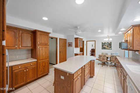 Tiny photo for 4255 Albon Road, Monclova, OH 43542 (MLS # 10008020)