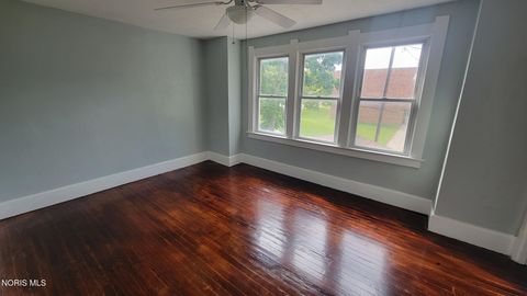 Tiny photo for 3110 Cambridge Street, Toledo, OH 43610 (MLS # 10007882)