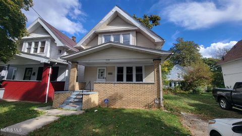 Photo of 3110 Cambridge Street, Toledo, OH 43610 (MLS # 10007882)