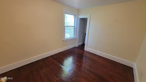 Tiny photo for 3110 Cambridge Street, Toledo, OH 43610 (MLS # 10007882)