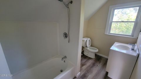 Tiny photo for 3110 Cambridge Street, Toledo, OH 43610 (MLS # 10007882)