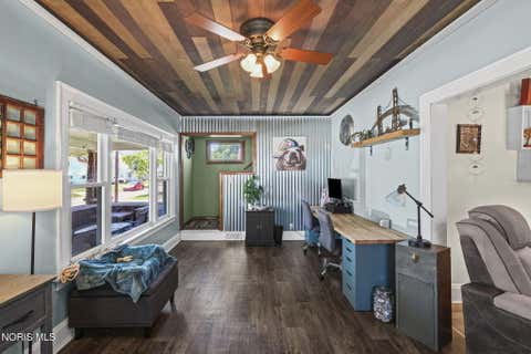 Tiny photo for 2559 106th Street, Toledo, OH 43611 (MLS # 10008683)