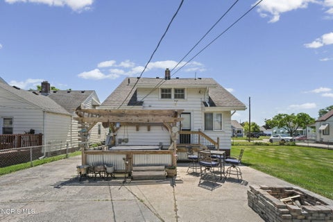 Tiny photo for 2559 106th Street, Toledo, OH 43611 (MLS # 10008683)