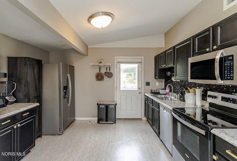 Tiny photo for 1818 Raynor Drive, Toledo, OH 43615 (MLS # 10006932)