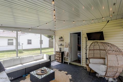 Tiny photo for 1818 Raynor Drive, Toledo, OH 43615 (MLS # 10006932)