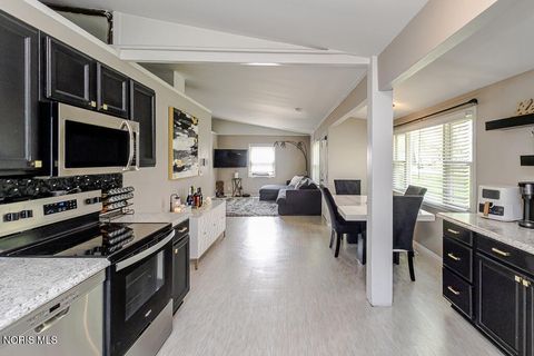 Tiny photo for 1818 Raynor Drive, Toledo, OH 43615 (MLS # 10006932)