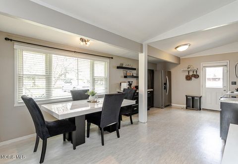 Tiny photo for 1818 Raynor Drive, Toledo, OH 43615 (MLS # 10006932)