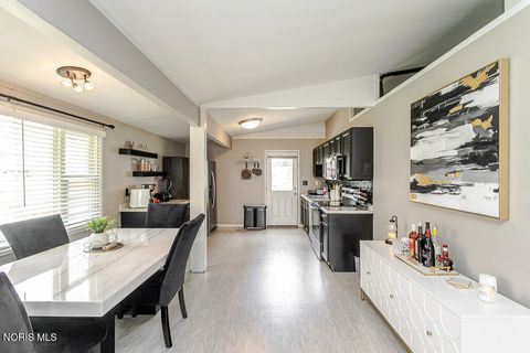 Tiny photo for 1818 Raynor Drive, Toledo, OH 43615 (MLS # 10006932)