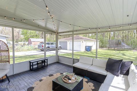 Tiny photo for 1818 Raynor Drive, Toledo, OH 43615 (MLS # 10006932)