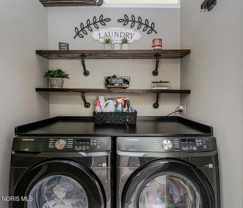 Tiny photo for 1818 Raynor Drive, Toledo, OH 43615 (MLS # 10006932)