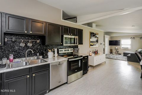 Tiny photo for 1818 Raynor Drive, Toledo, OH 43615 (MLS # 10006932)